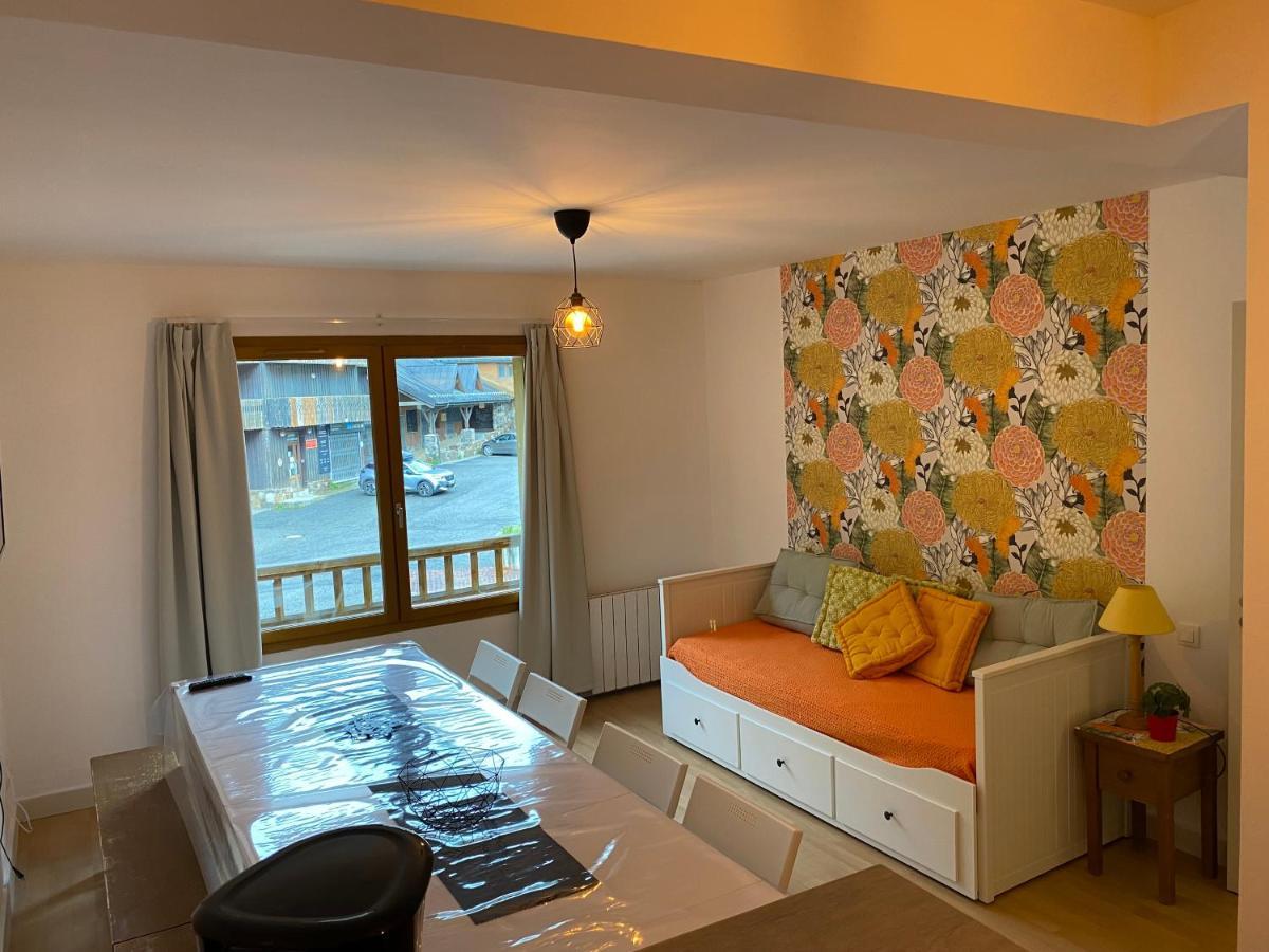 Le Fleuri Ensoleille De Guzet Apartment Ustou Exterior photo