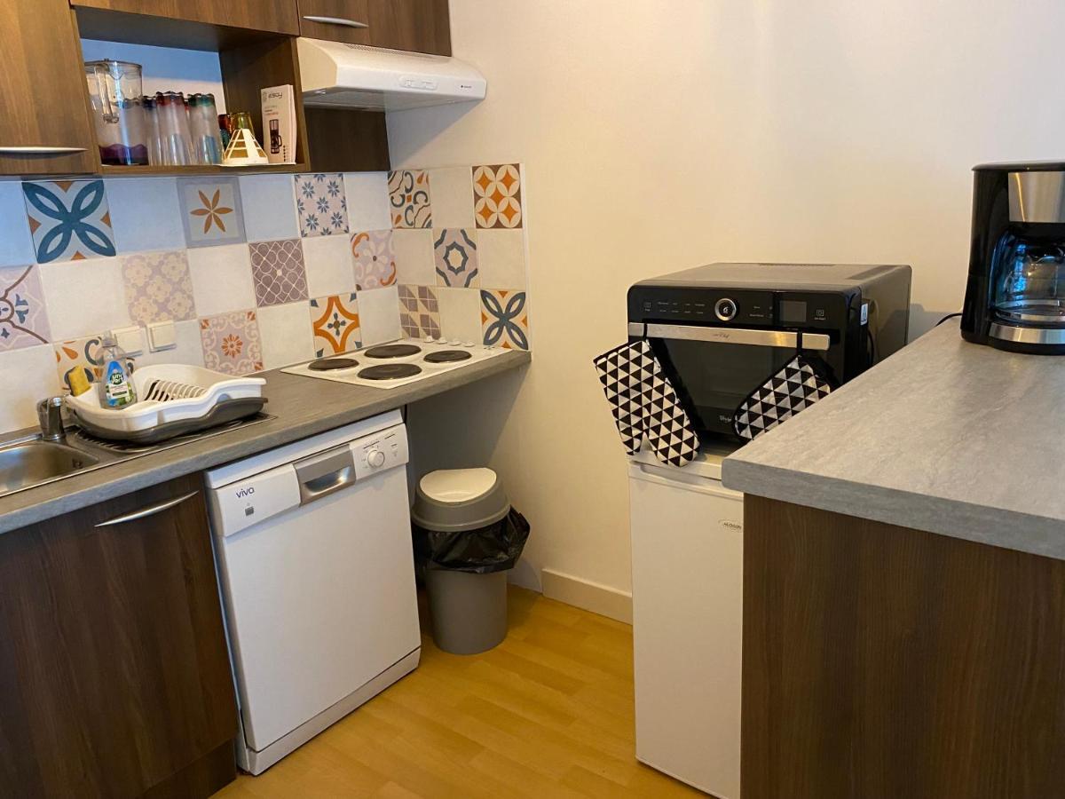 Le Fleuri Ensoleille De Guzet Apartment Ustou Exterior photo