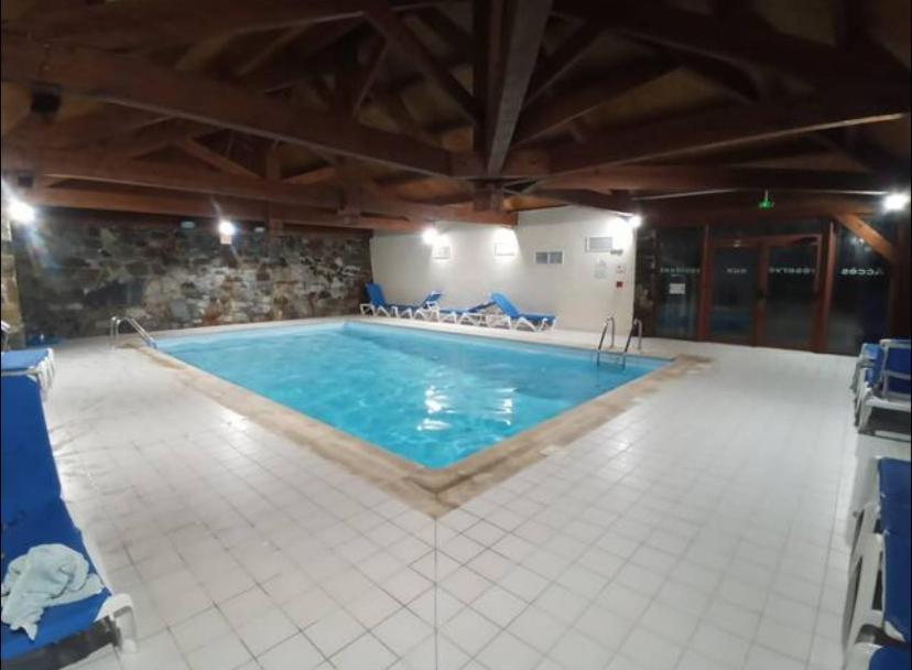 Le Fleuri Ensoleille De Guzet Apartment Ustou Exterior photo